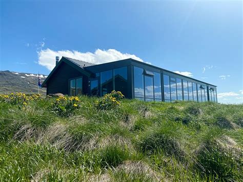 HOFSSTADIR - COUNTRY HOTEL (Saudarkrokur) - Guesthouse Reviews, Photos ...