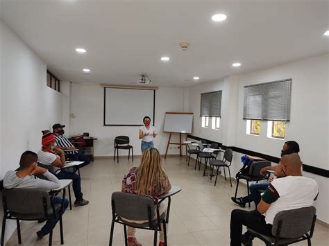 171 excombatientes en Huila regresan a clases para continuar su proceso ...