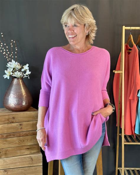 https://lavenderlime.co.uk/cdn/shop/files/clothing-longline-slouchy-jumper-dusky-pink-72844591563138.heic?v=1738297033&width=533