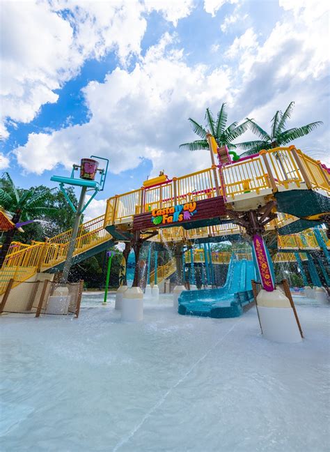 Adventure Island Water Park 的图像结果