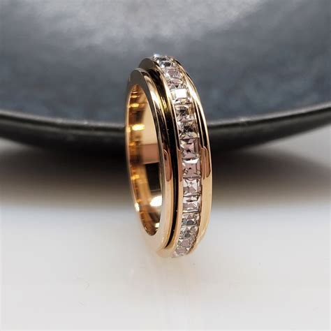 Men Rose Gold Spinning Ring - Receive ₹900 Free Credits Android IOS V- 1.56