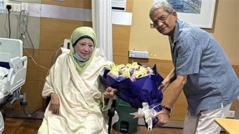 Bangladesh Live Updates: बांग्लादेश में हिंसा के बीच ढाका में शुरू हुई ...