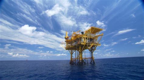Offshore Oil Well Drilling