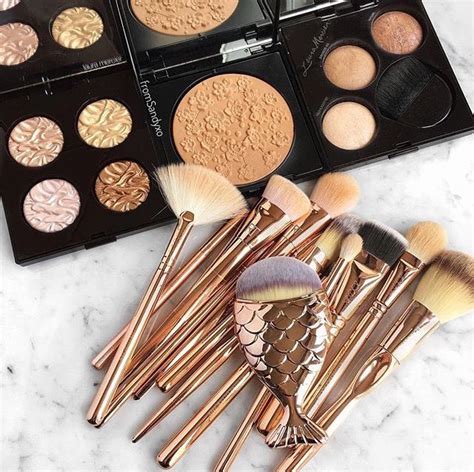 cute makeup accessories