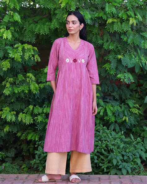 Gul Dusty Mauve Floral Handwoven Kurta Set | Bebaak
