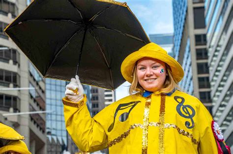 The Insider’s Guide to the Mummers Parade, Plus Tips (2026) - Guide to ...