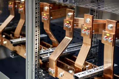 A Guide to Electrical Busbars: Common Uses & Design | Ansys