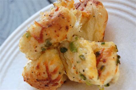 Emily Can Cook: Cheesy Rhodes Roll Pull-Aparts