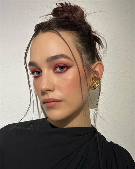 Victoria Pedretti 12/05/2023 • CelebMafia