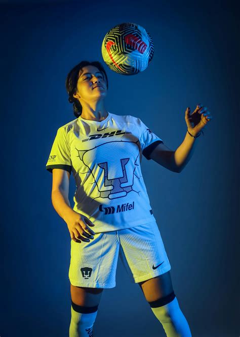 The Man Playing Ball 的图像结果