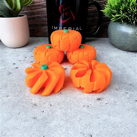 3D Printed Pumpkin Vortex Fidget Toy: Impossible Passthrough Sensory ...