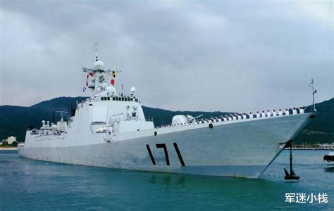 中国海军多艘052C与052D神盾舰停满某船厂码头_军事频道_凤凰网