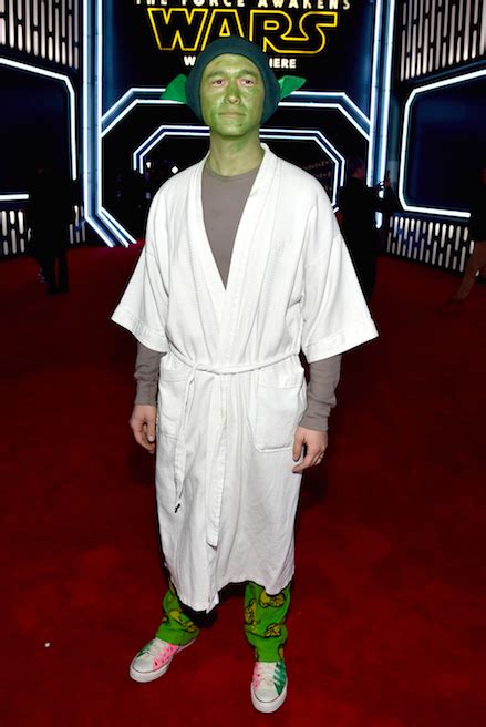 Joseph Gordon-Levitt dressed as Yoda at the Star Wars: The Force ...