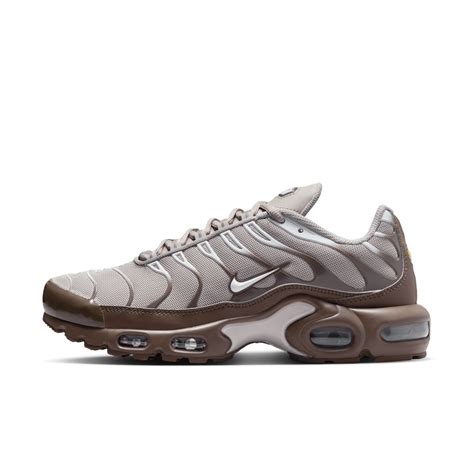 Air Max Plus Shoes. Nike SK