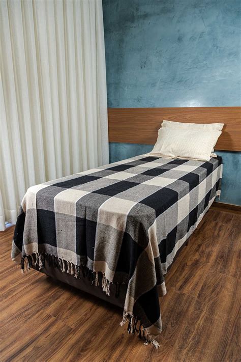 Colcha Solteiro - 1,3 x 2,2 m - Quadriculado Preto e Café com Leite ...