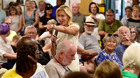 UNF poll assesses job performance for Jacksonville leaders