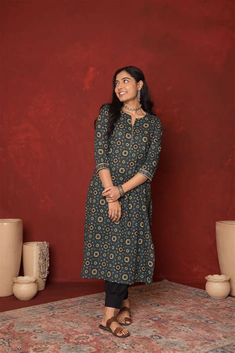Green Cotton Floral Printed Kurta For Women's – Vari