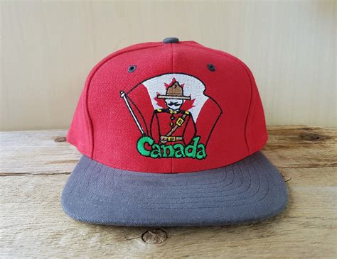CANADA Mountie RCMP Officer Souvenir Vintage 90s Embroidered Strapback ...