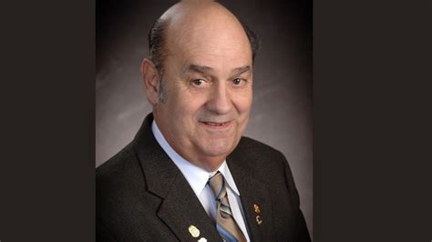 Mountlake Terrace community mourns unexpected death of longtime Mayor ...