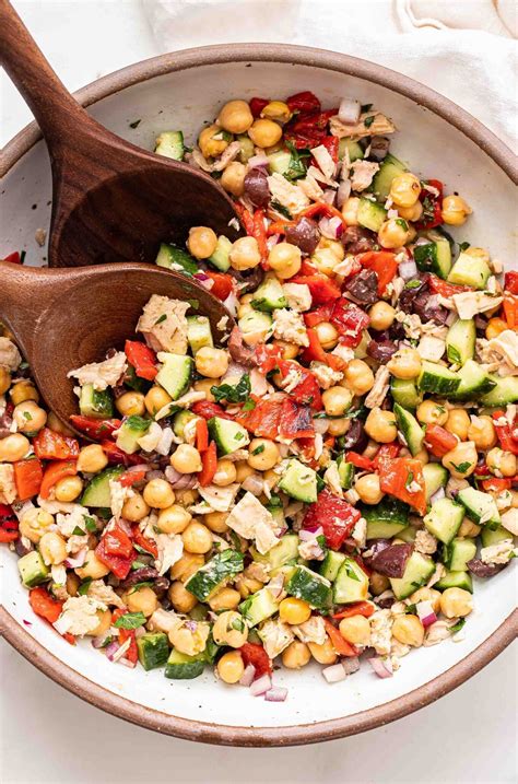 Mediterranean Tuna Salad (Without Mayo)