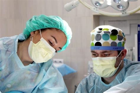 Ankylosing Spondylitis : 5% में होती है Hip Replacement Surgery की जरूरत