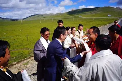 西藏阿里：援藏医生巡诊到边关-人民图片网