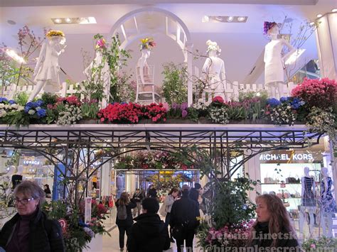 Big Apple Secrets: Macy’s flower show 2016