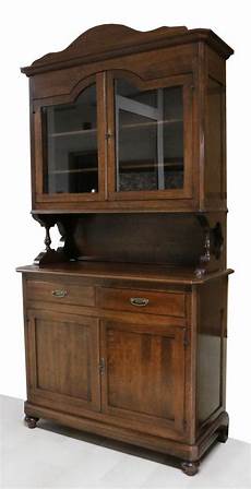 vetrina credenza vetrina credenza in stile classico noce scuro vetrina credenza vetrina credenza in stile classico noce scuro