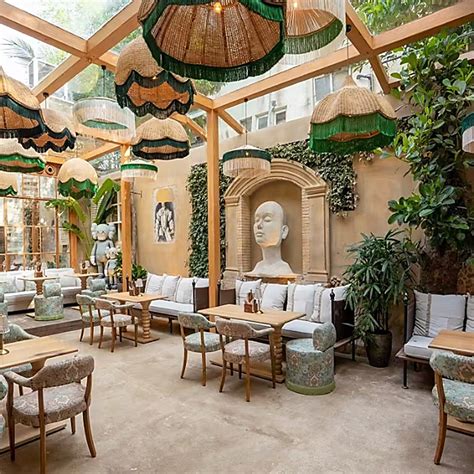 Visit One8 Commune In Juhu, Mumbai | LBB