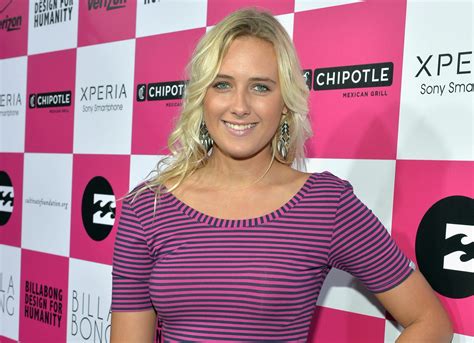 Famosa surfista Ellie Jean Coffey ingresó a OnlyFans y ha ganado más de $3 millones de dólares ...