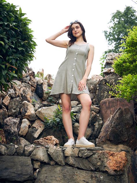 Buy Women Dresses Online - Western Dress for Ladies | Berrylush – Page 13