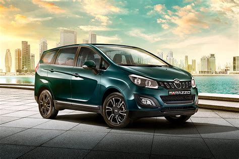 Mahindra Marazzo M6 Plus 8Str On-Road Price and Offers in Dibrugarh ...