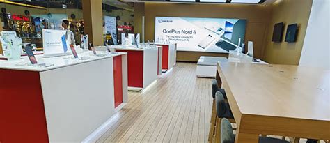 OnePlus Experience store, Downtown | Official timeline info