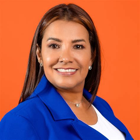 Tucson alza la voz: protestan contra políticas de Trump en una jornada marcada por unidad y un ...