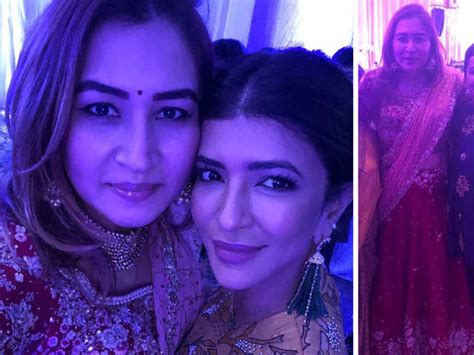 Star Of The South - Saina-Parupalli Dazzle In Blue: Badminton Stars ...