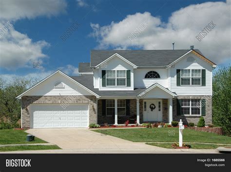 Modern Middle Class American Home Image & Photo | Bigstock