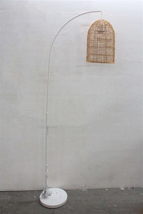 Rattan Shade Floor Lamp - Rattan Shade Floor Lamp | HMR Shop N' Bid