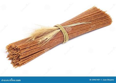 Raw whole wheat spaghetti stock image. Image of grain - 24967401