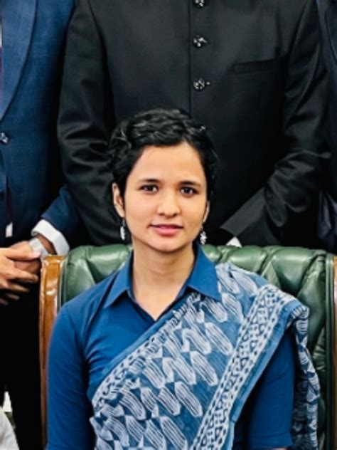 जानें यूपीएससी 2021 टॉपर Shruti Sharma के फाइनल पर्सेंटेज | Times Now ...