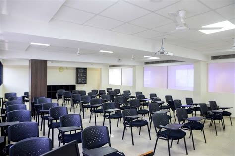 Jindal School of Hotel Management Vadodara Campus: Photos, Virtual Tour
