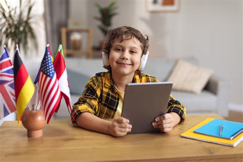 12 Entertaining TV Shows in Spanish for Kids [+ Where to Watch Online ...