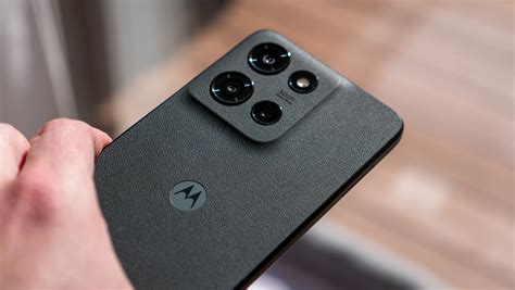 Samsung Galaxy A26 vs. Moto G 2025: Budget battle