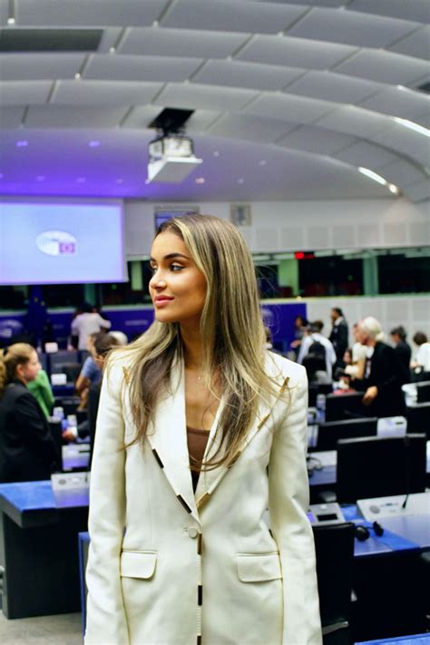 A New Year signals the opportunity for evolution 🌖 Reflecting on 2024 ...