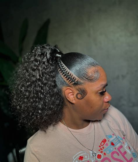 11 Curly Ponytail Ideas You'll Love Wearing Everywhere