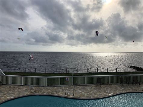 WAVES VILLAGE WATERSPORTS RESORT (Rodanthe) - Apartment Reviews ...