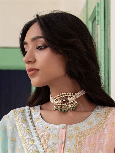 Raabia Choker – Kaari