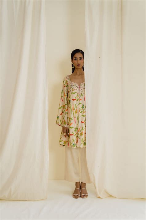 Buy Women's Ivory Bell Sleeve Kurta Set | Drishti & Zahabia