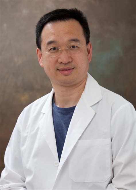 Qingbing Zhu | Specialists | Yale Medicine