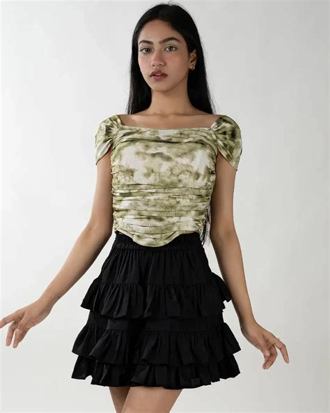 Shop Off-Shoulder Tops Online at 55% Off | Littlebox India