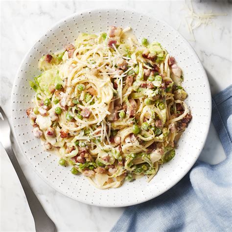 Creamy Brussel Sprout Spaghetti | Elmlea